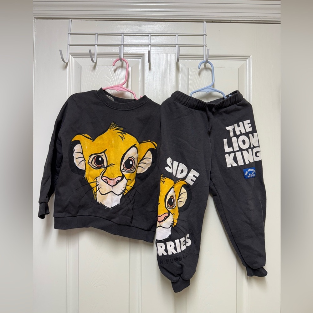 Zara Lion King sweatshirt and pant